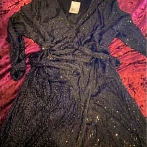 Black sequined long sleeve dress. Size 3xl.